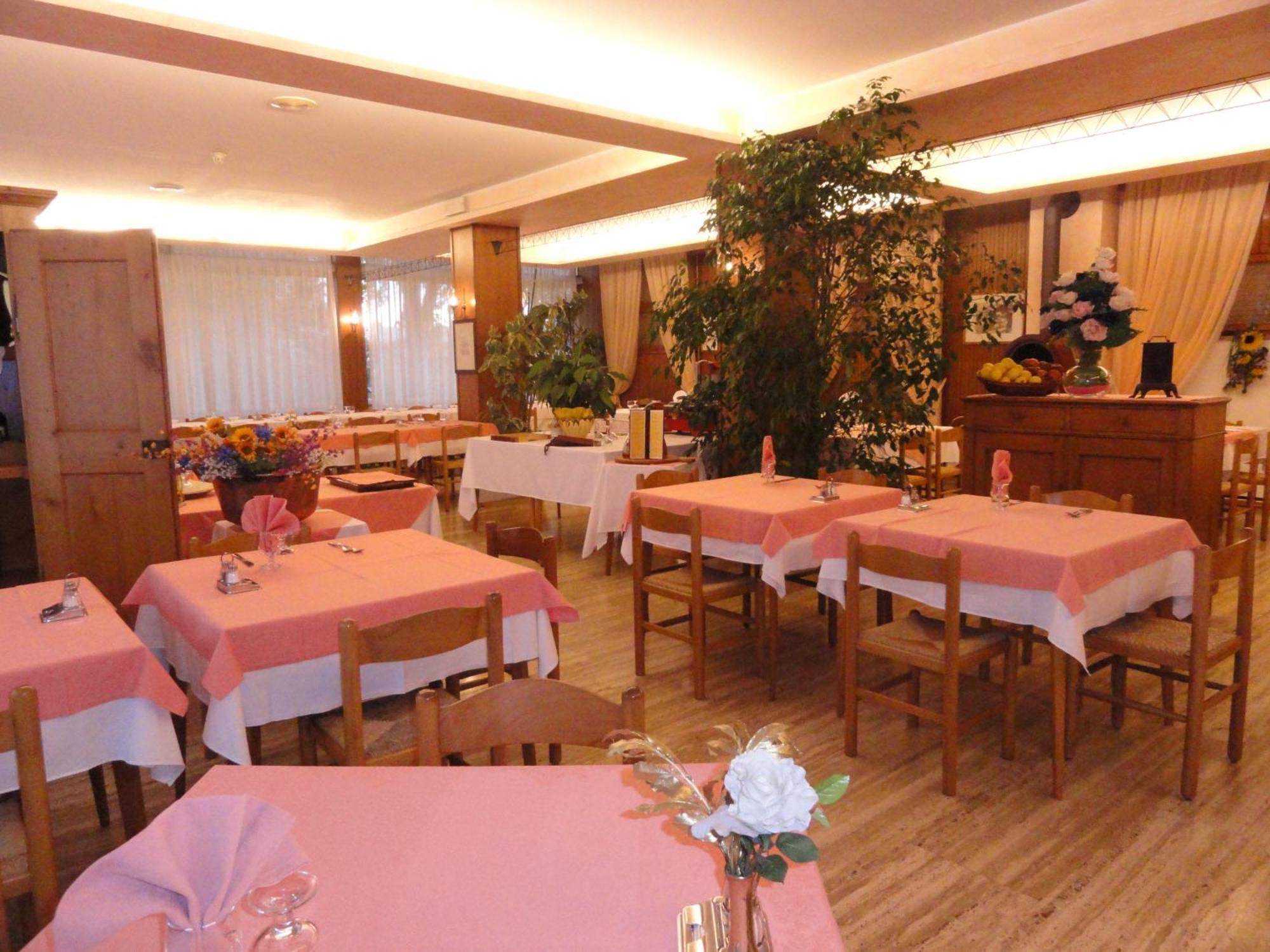 Albergo Ristorante Cima I Pra' Ponte nellʼAlpi Zewnętrze zdjęcie